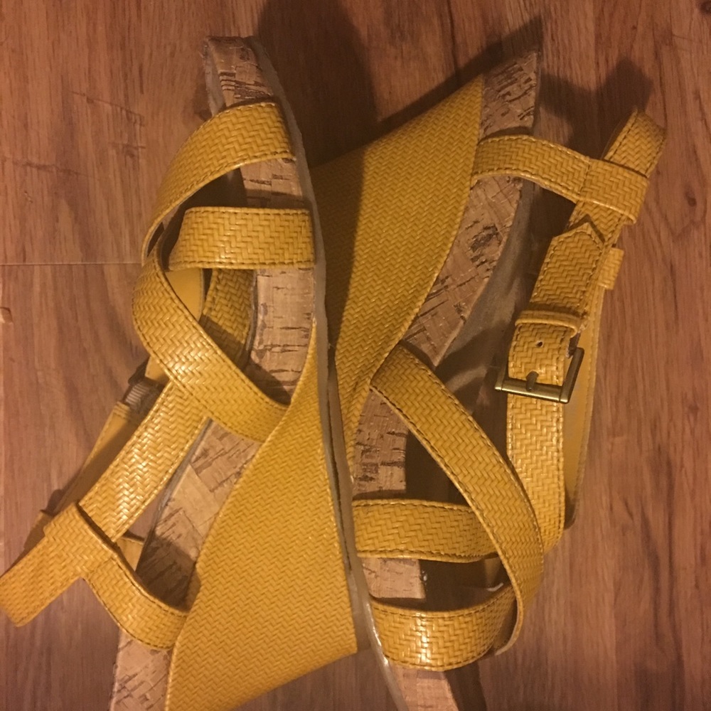 Wedge Sandal. Preloved, in good condition